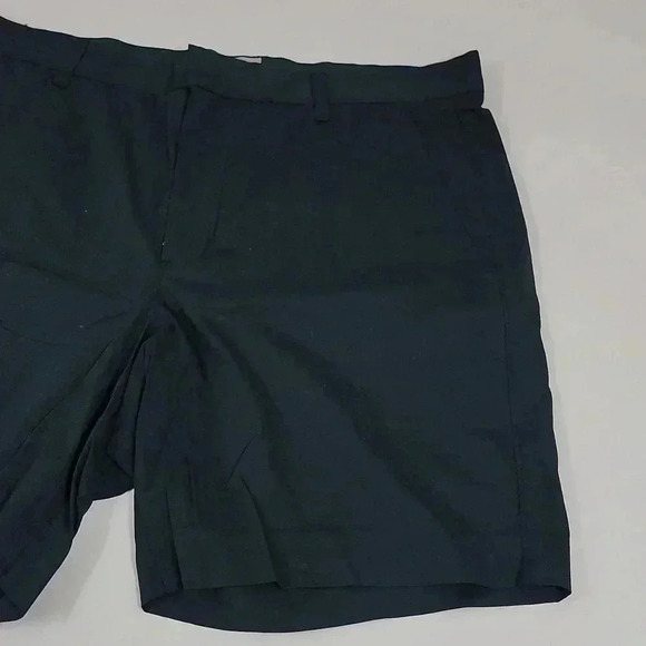 The 9" Slim-Fit Performance Chino Short - Picture 3 of 11